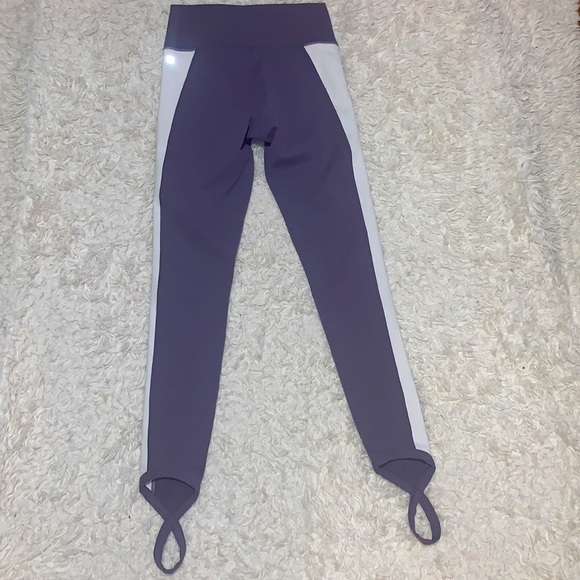 🌟Fabletics Chara High Waisted Stirrup Leggings🌟 - Picture 2 of 3